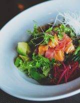 sashimi zalm en tonijn salade