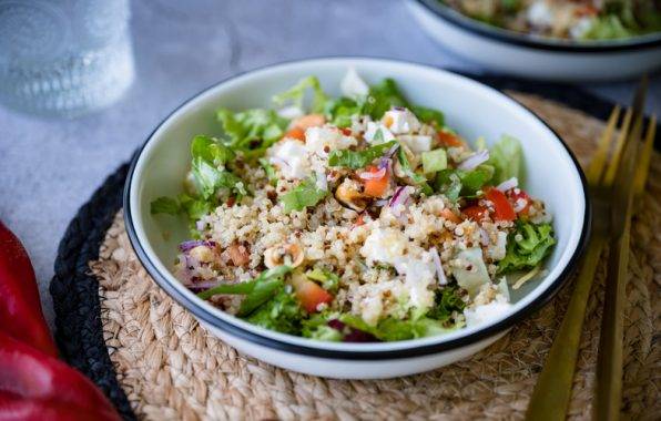 Griekse quinoa salade met feta