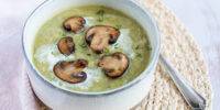 Romige soep met aardpeer en gebakken champignons