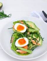 Zeekraal salade met gerookte zalm en avocado